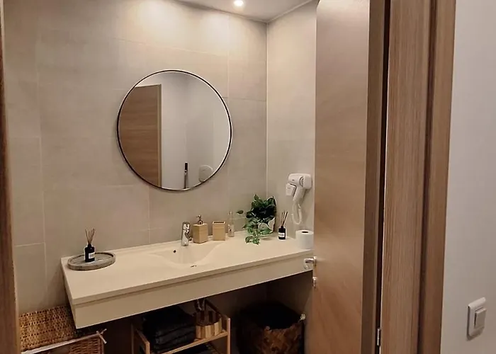 Iris Rin Apartament *